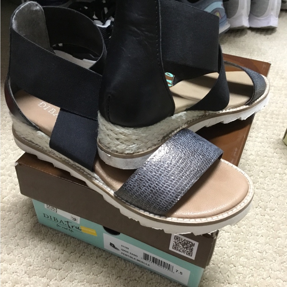 Women qwick sand